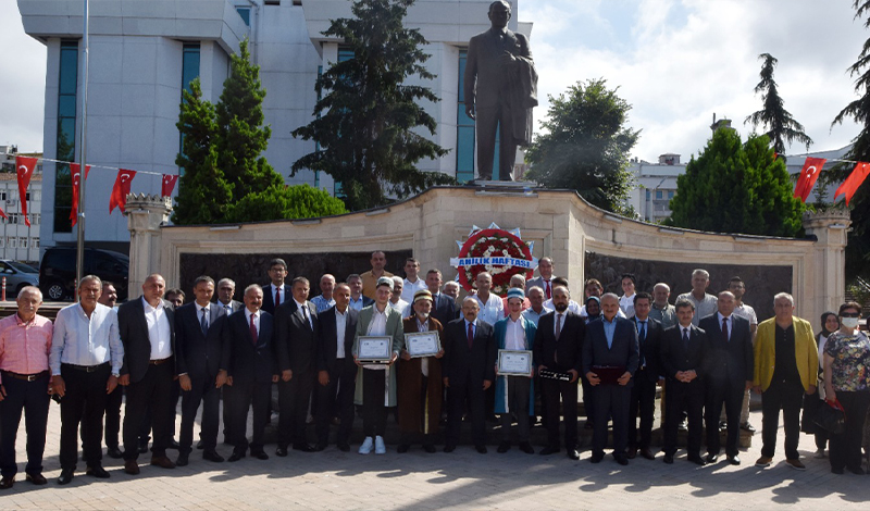 Trabzon’da 2022 yılının Ahisi, Kalfası ve Çırağı ödüllerini aldı
