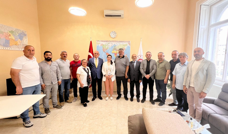 Başkan Kara ve TESOB heyetinden Budapeşte Büyükelçiliğine ziyaret