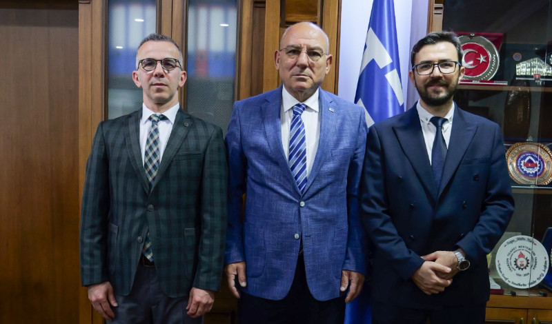 HUKUK FAKÜLTESİ DEKANINDAN BAŞKAN KARA'YA ZİYARET