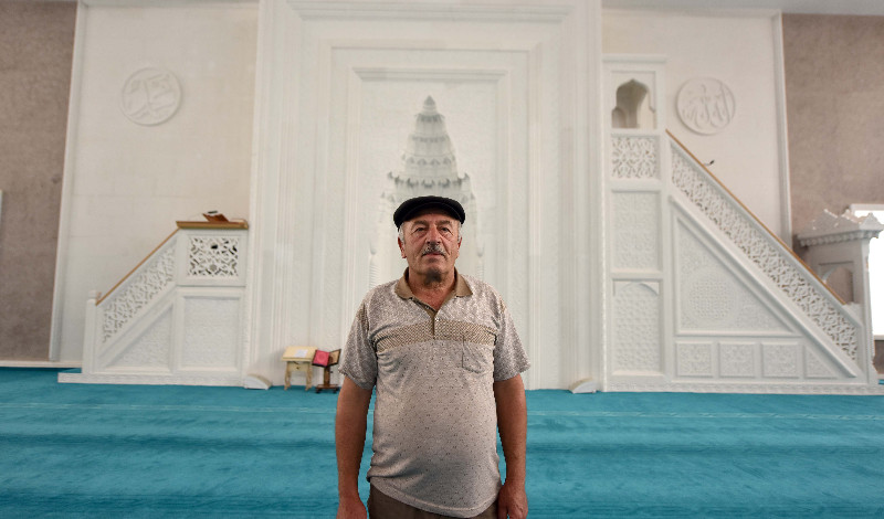 Trabzon esnaf ve sanatkarının gurur günü: Taş Oyma Ustası Hayri Dertlioğlu, Türkiye’de Yılın Ahisi seçildi