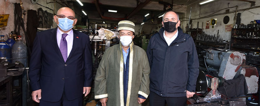 Başkan Kara 2021 Yılının Ahisi Kadir Hacıoğlu'nu ziyaret etti