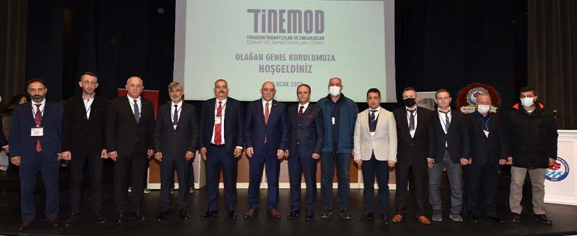 Başkan Kara, İnşaatçılar ve Emlakçılar Odası kongresinde divan başkanlığı yaptı