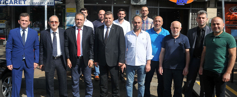 Esnaf ve sanatkârlara karanfil ve Ahilik Nasihati dağıtıldı